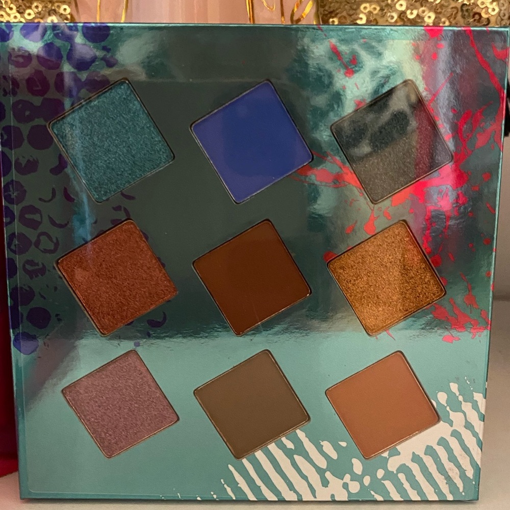 Hank & Henry Living in Color Eye Palette BNIB